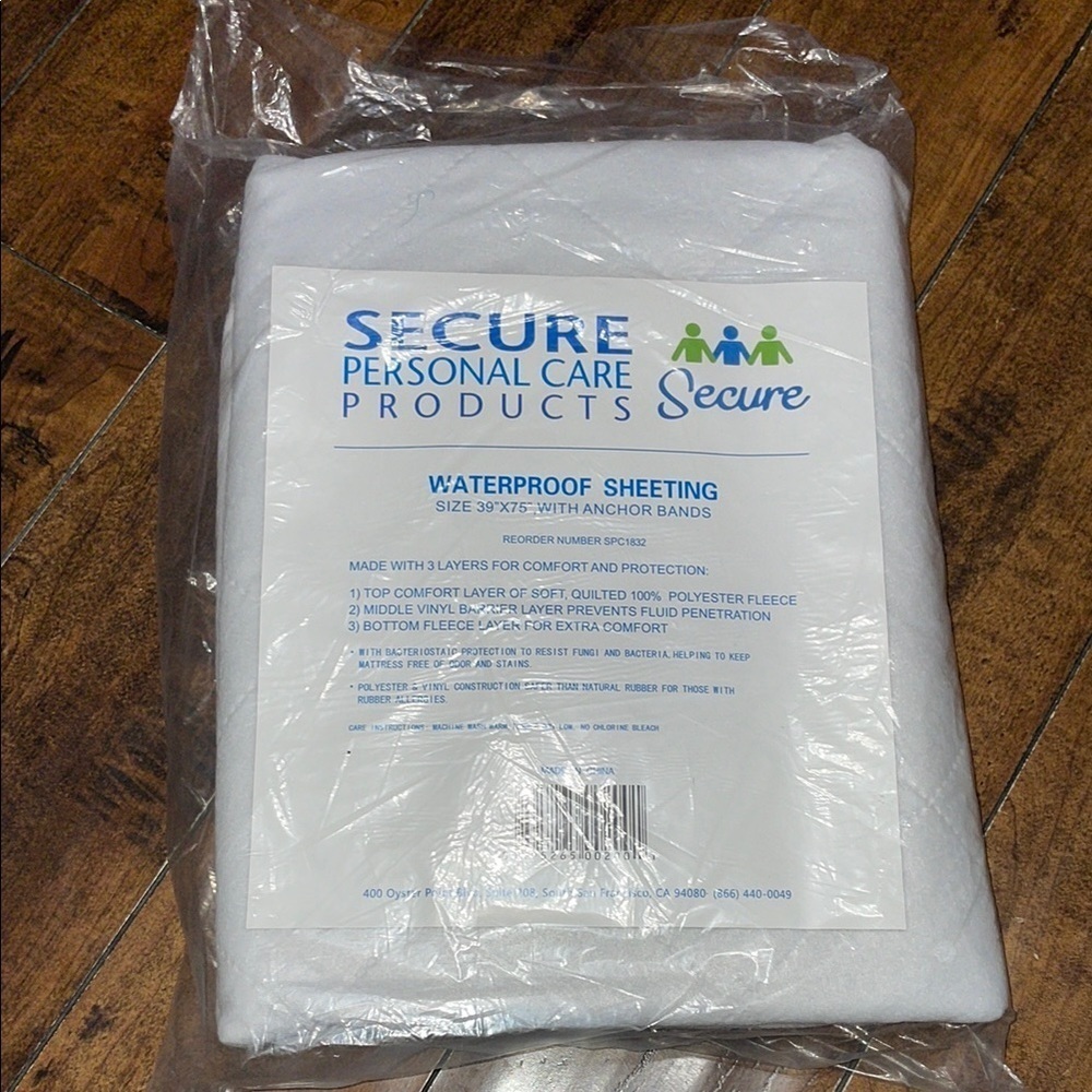 NWT Twin Size Waterproof Mattress Protector 39”X75” With Anchor Bands